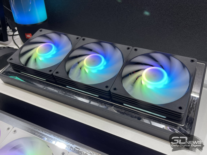 Репортаж со стенда Zalman на Computex 2026: «гоночные» кулеры, корпуса с экранами и блок питания на 3000 Вт