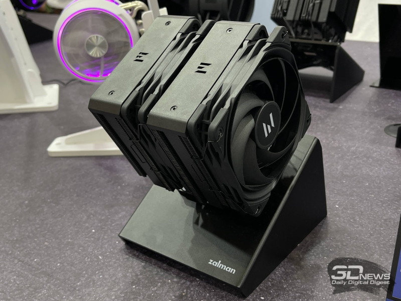 Репортаж со стенда Zalman на Computex 2026: «гоночные» кулеры, корпуса с экранами и блок питания на 3000 Вт