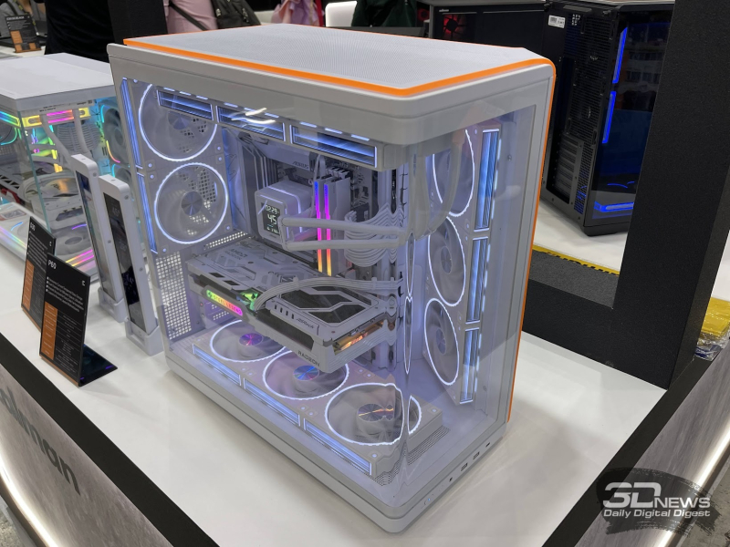 Репортаж со стенда Zalman на Computex 2026: «гоночные» кулеры, корпуса с экранами и блок питания на 3000 Вт